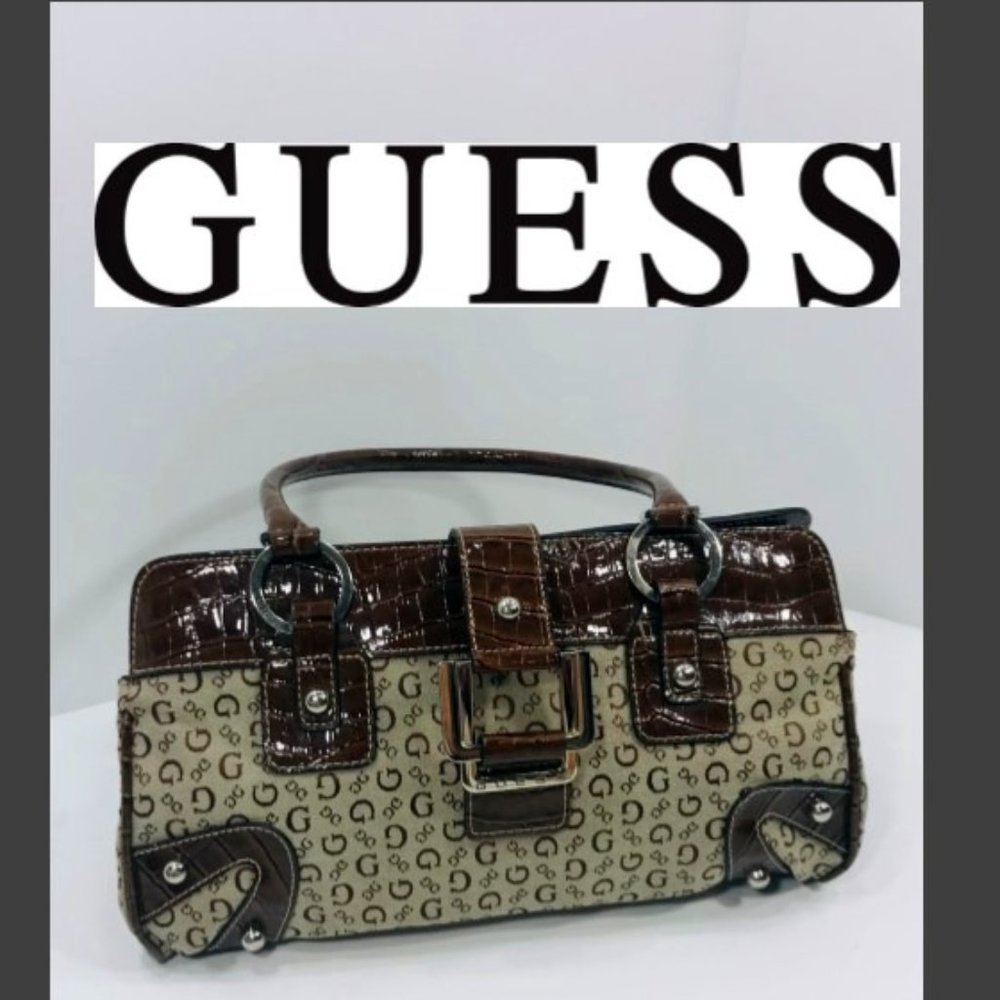 50% OFF  Classic print Guess shoulder purse
